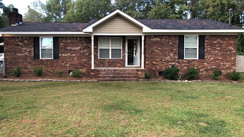 210 Dogwood Dr, Wadley, GA 30477
