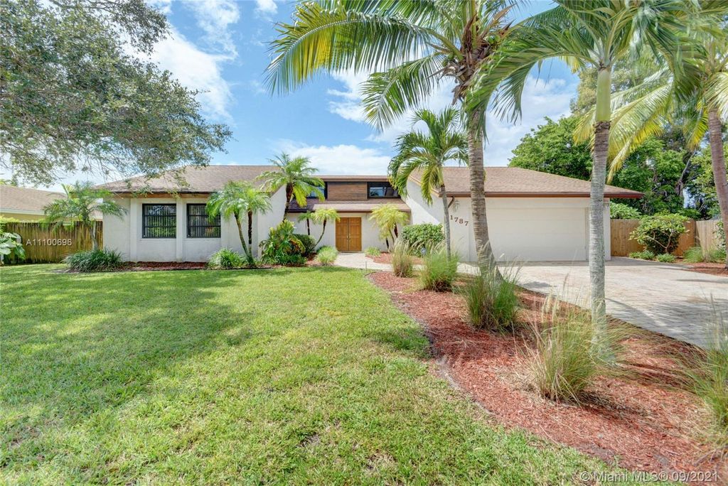 1787 Richard Ln, West Palm Beach, FL 33406