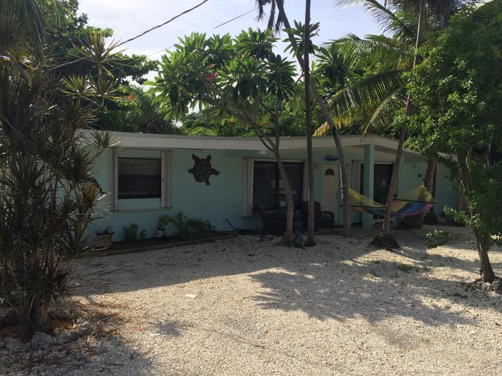 211 Cuba Rd, Tavernier, FL 33070