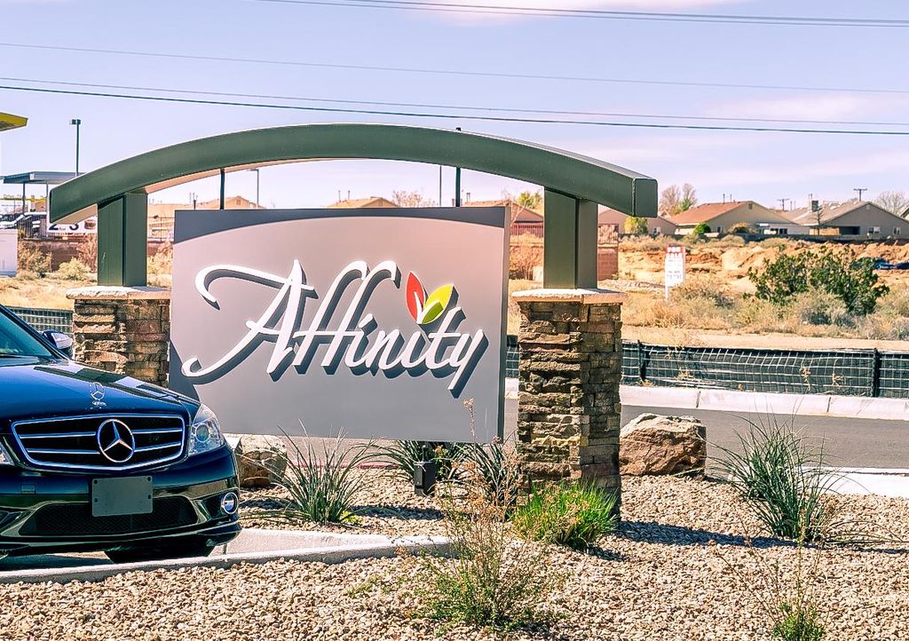 10700 Fineland Dr NW, Albuquerque, NM 87114