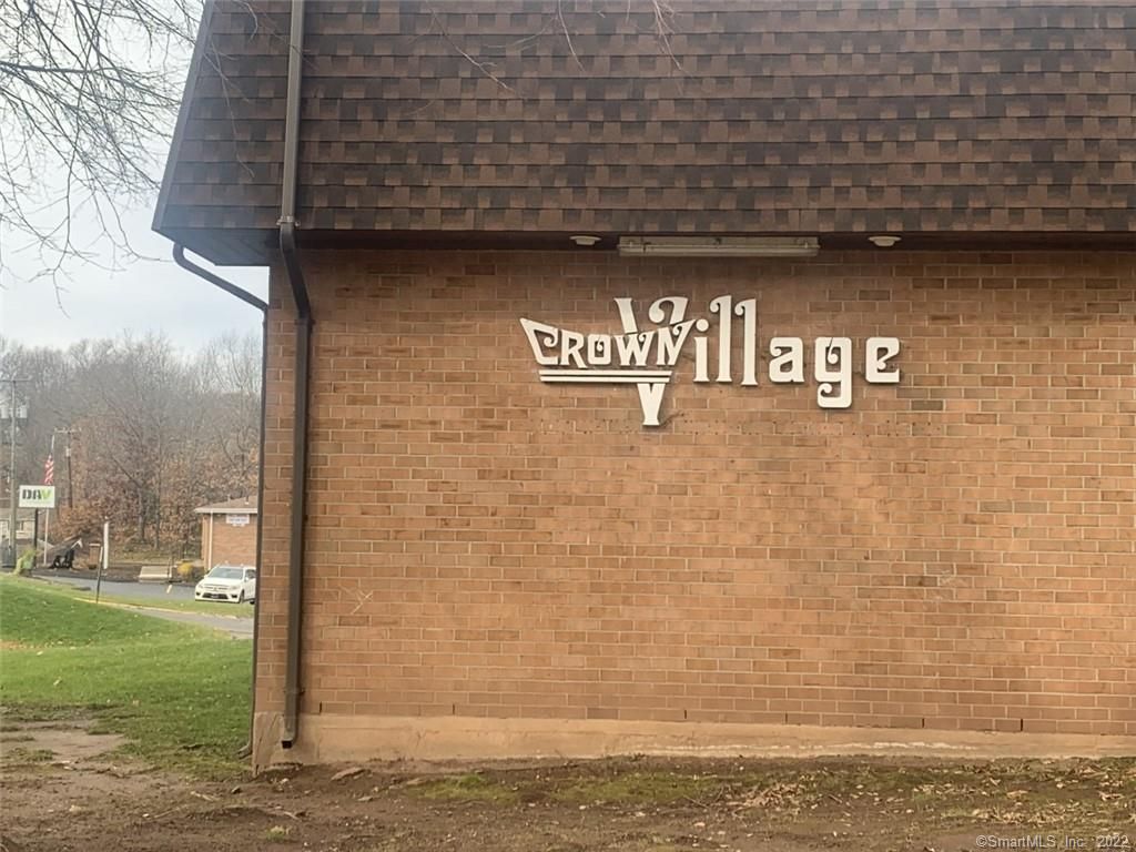525 Crown St #186, Meriden, CT 06450