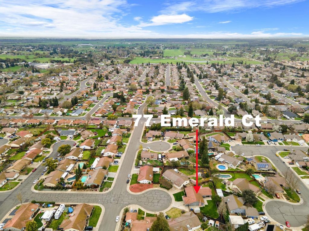 77 Emerald Ct, Galt, CA 95632
