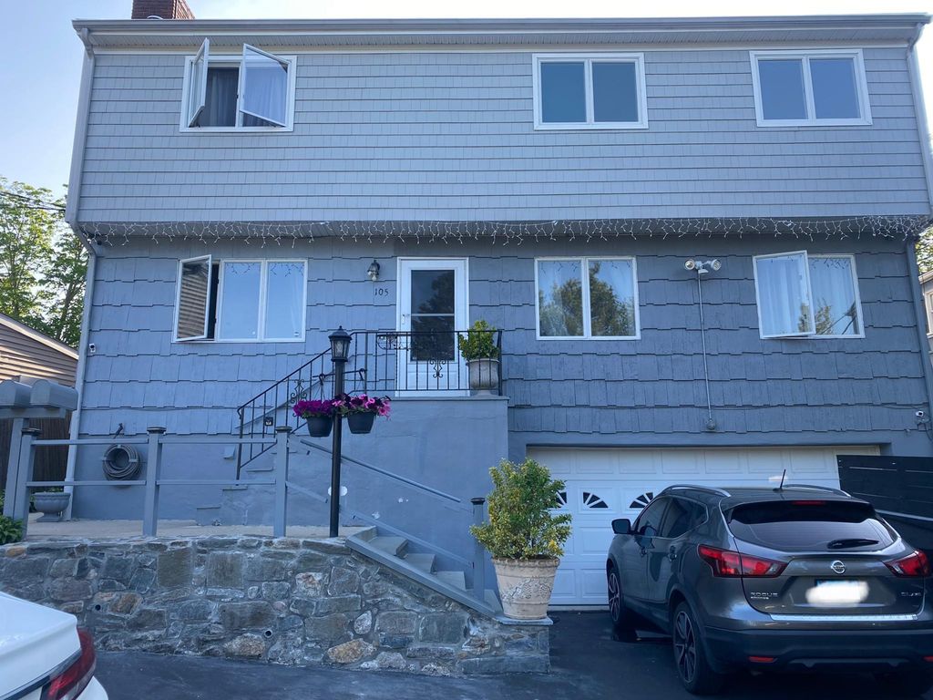 105 Webb Ave #3, Stamford, CT 06902