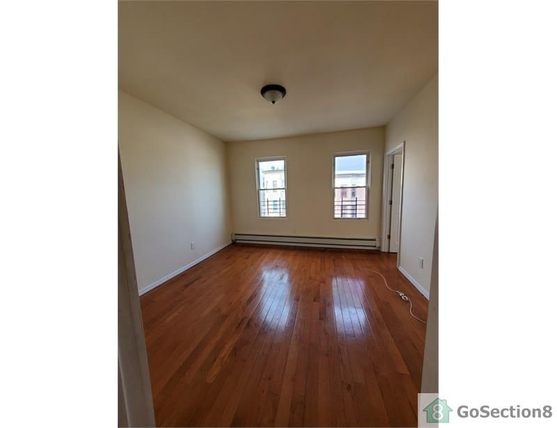 155 Waverly St, Yonkers, NY 2 Bed, 1 Bath Townhouse 5 Photos Trulia