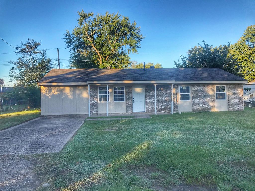 12 S 5th St, Dardanelle, AR 72834 Trulia