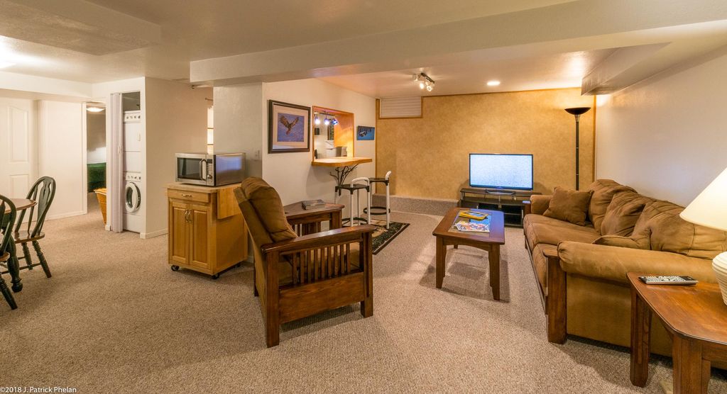 1537 King St #1, Sidney, NE 69162