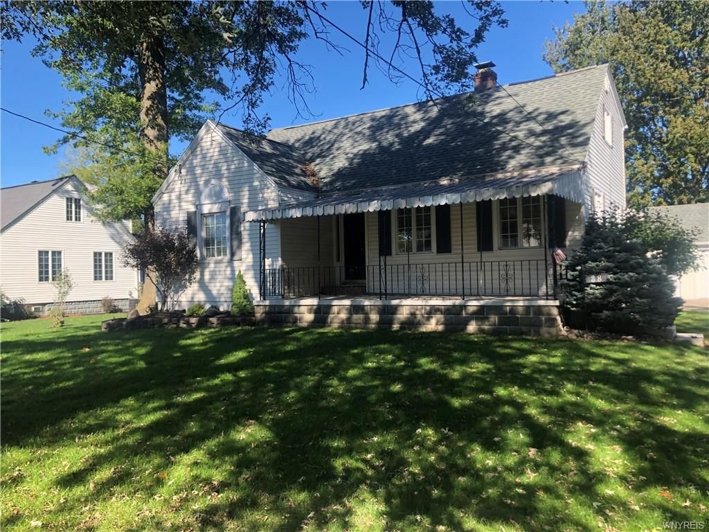 38 Woodbine Ave, West Seneca, NY 14224
