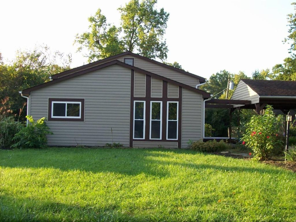 1733 Laredo Dr, Hamilton, OH 45013