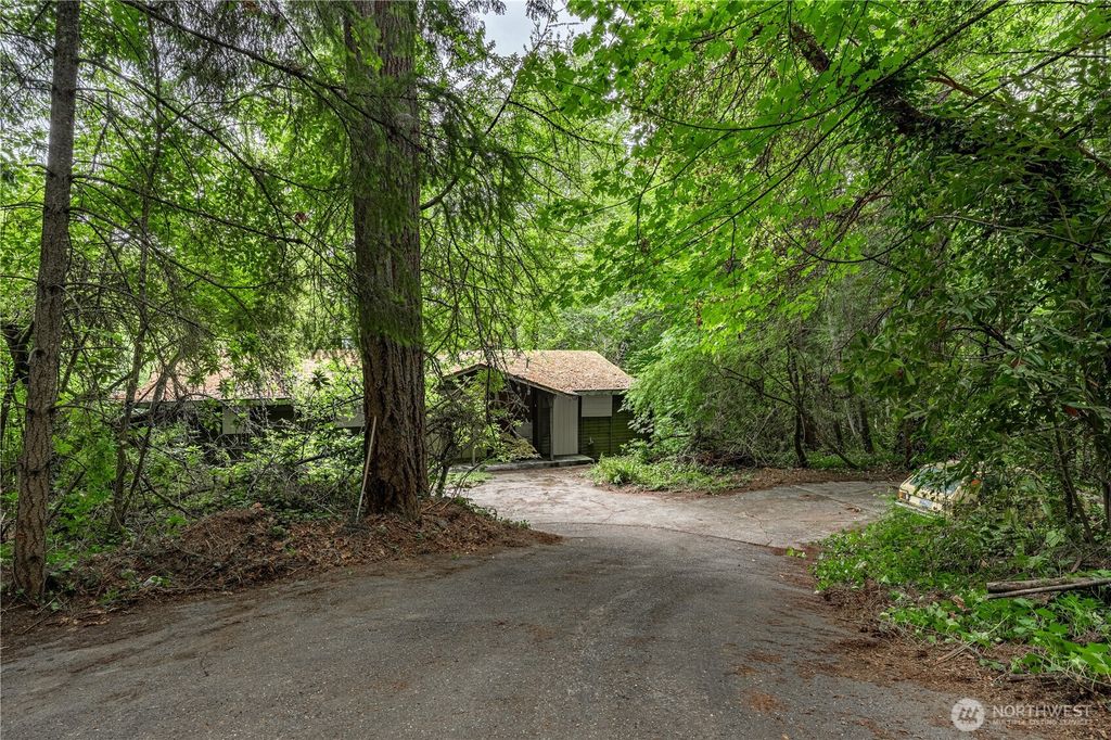 4584 Illahee Road NE, Bremerton, WA 98311