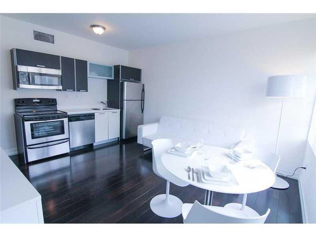 601 11th St #106, Miami Beach, FL 33139