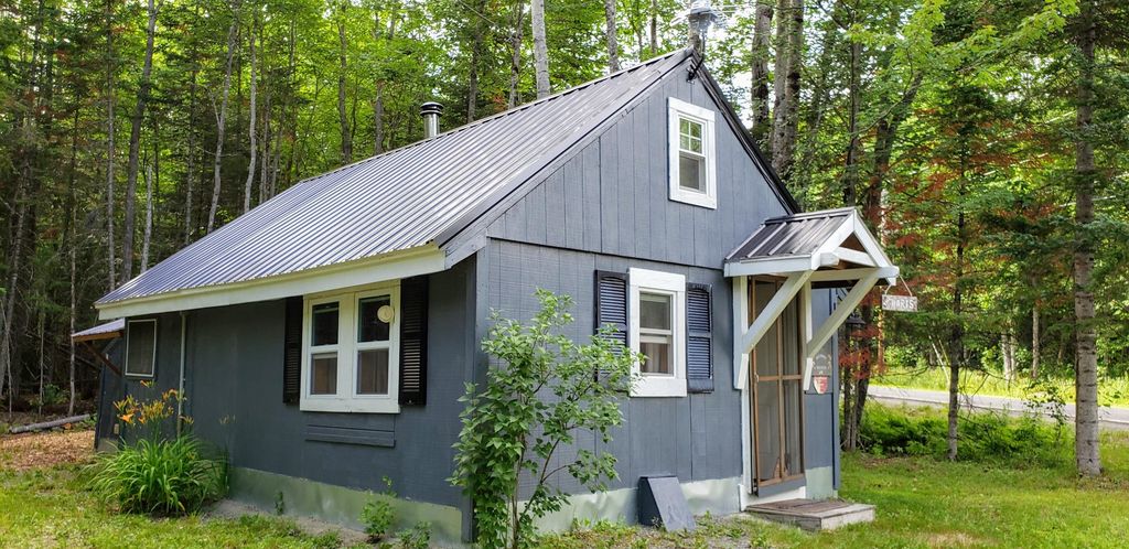 142 High St, Brownville, ME 04414
