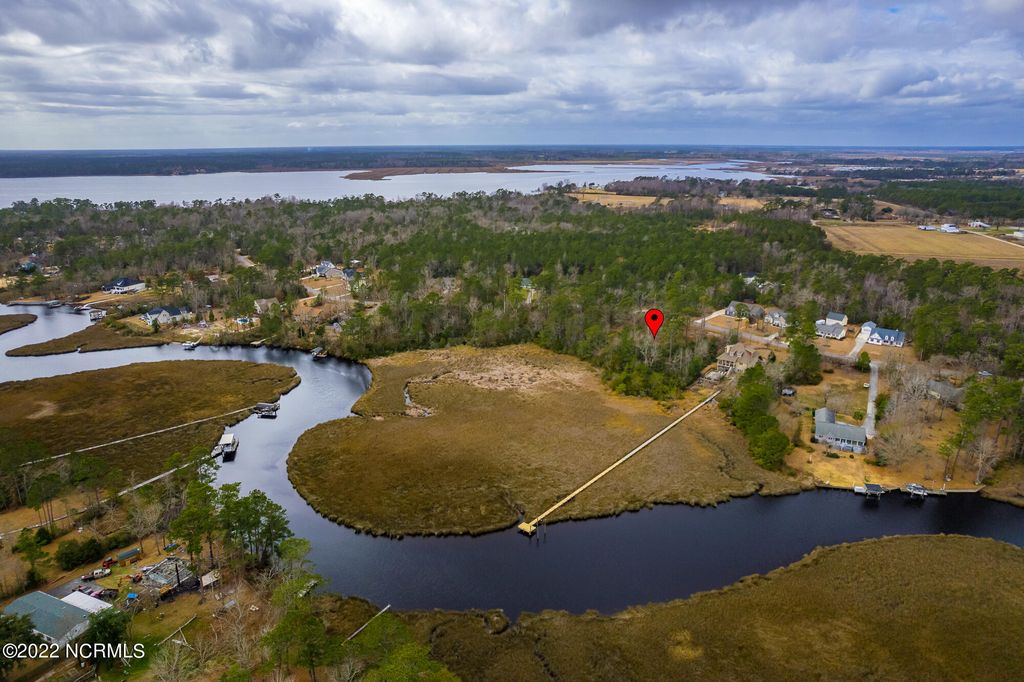 240 White Oak Bluff Road, Stella, NC 28582 Trulia