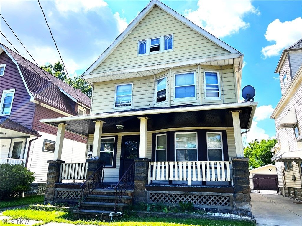 3831 Carlyle Ave, Cleveland, OH 44109