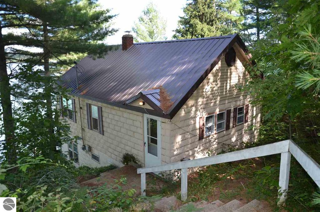 1022 W Bear Lake Rd NE, Kalkaska, MI 49646 Trulia