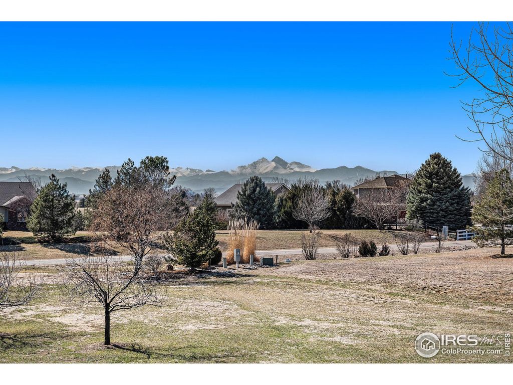 206 Willow Dr, Mead, CO 80542
