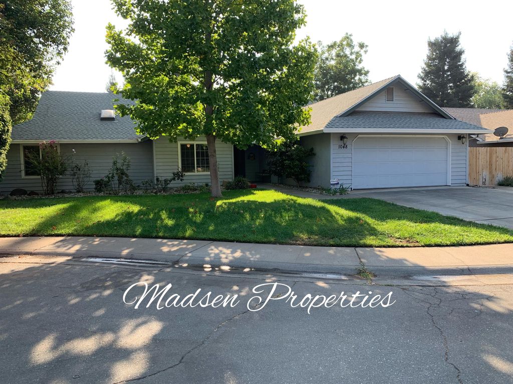 1048 Gateway Ln, Chico, CA 95926