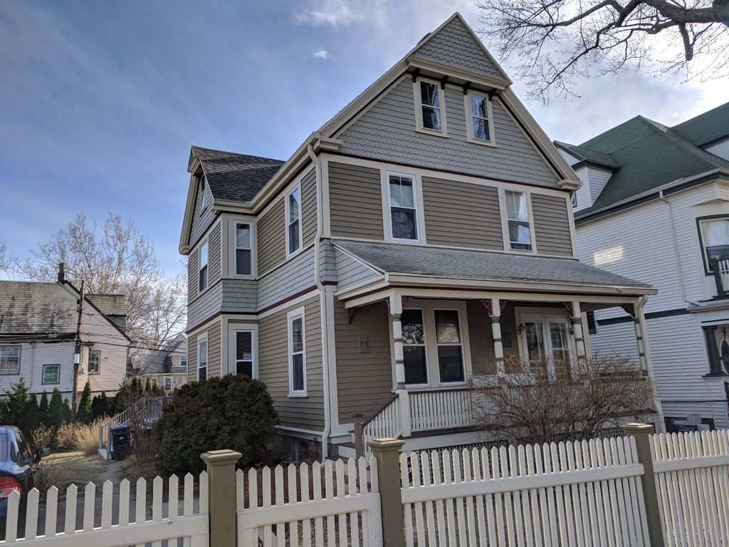 71 Kenwood St, Dorchester Center, MA 02124
