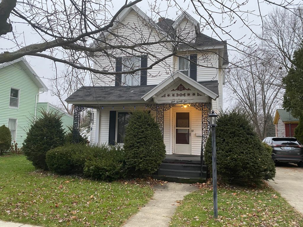 126 Harrison St, Coldwater, MI 49036