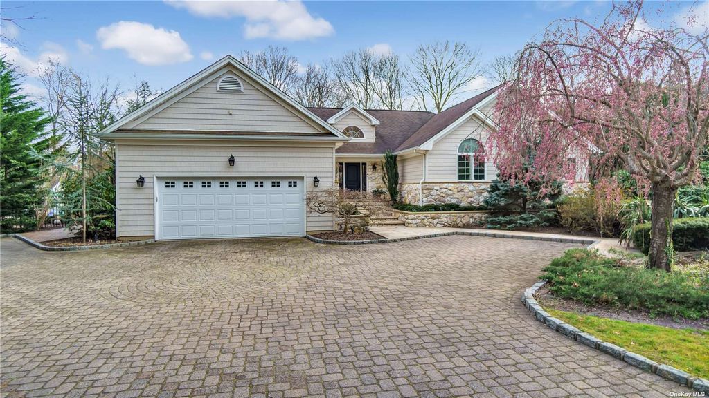 40 Altamore Street, Melville, NY 11747 SingleFamily Home for Sale