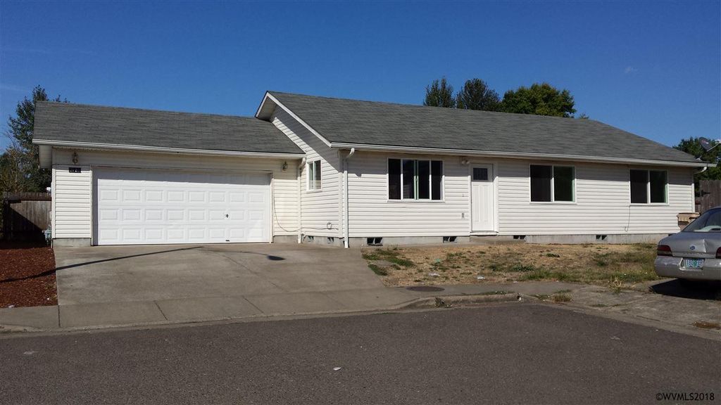 2125 Queen Ave SE, Albany, OR 97322