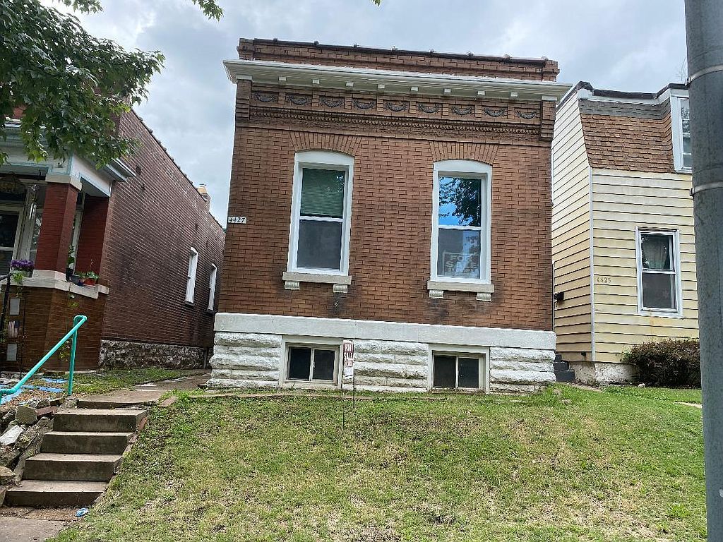4427 Minnesota Ave, Saint Louis, MO 63111