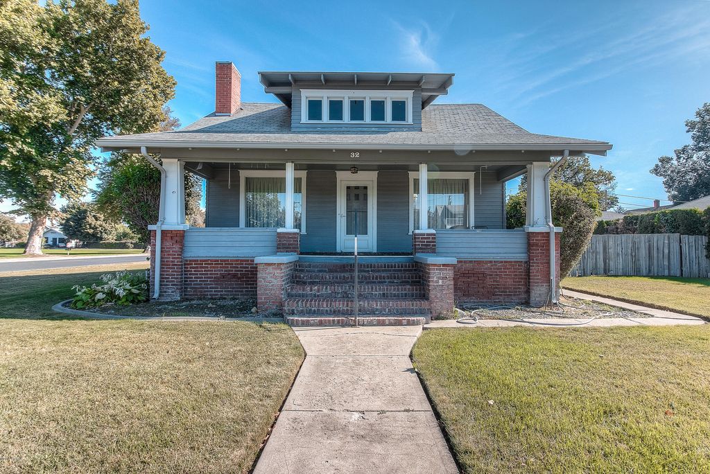 32 N C St, Toppenish, WA 98948 Trulia