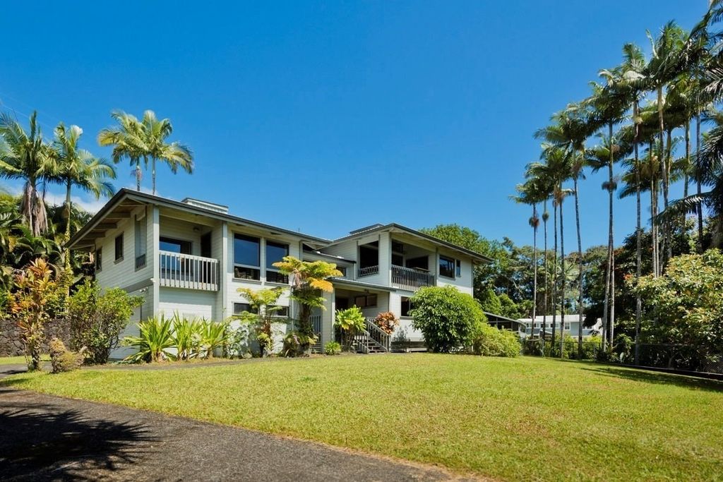 27-111 Hikina Pl, Hilo, HI 96720