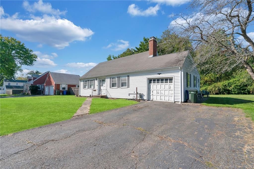 4 Wicklow St, Windsor Locks, CT 06096 Trulia