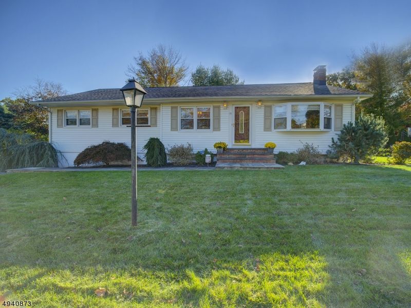 16 Deerfield Rd, Whippany, NJ 3 Bed, 3 Bath SingleFamily Home Trulia