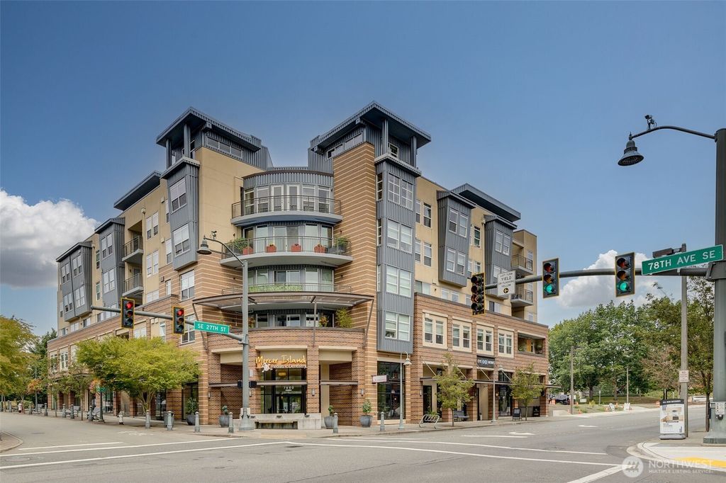 7800 SE 27th Street #503, Mercer Island, WA 98040 MLS# 2429800