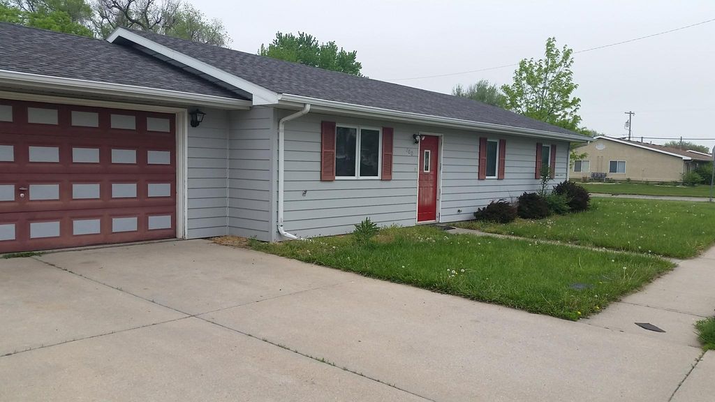700 W F St, Hastings, NE 68901