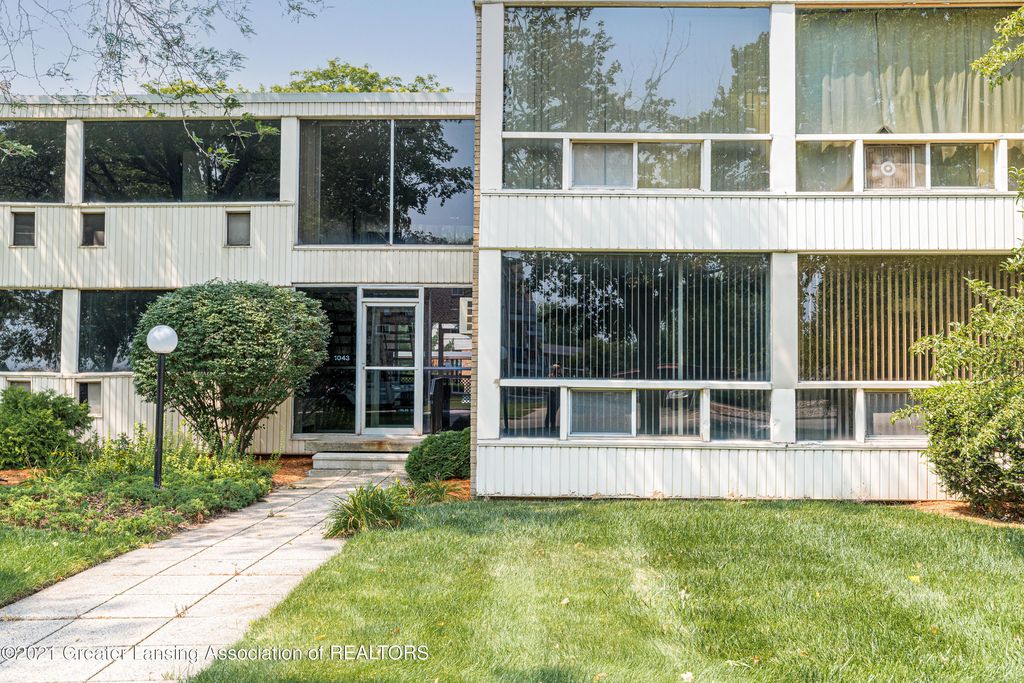 1043 Kimberly Dr #5, Lansing, MI 48912