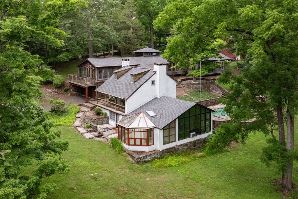 view 2nd full size image of this home