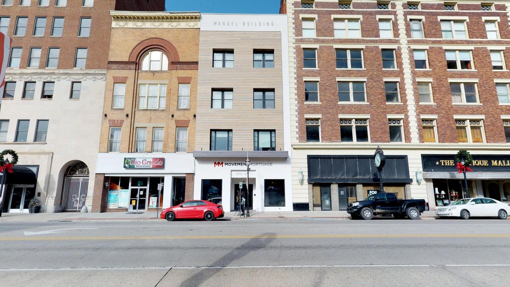 918 4th Ave #400, Huntington, WV 25701