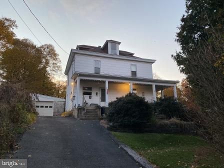 1005 Mount Hope Ave, Pottsville, PA 17901