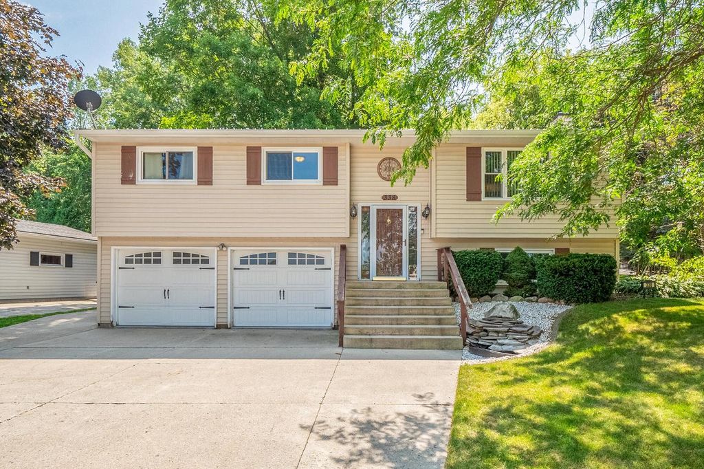 338 West Lake Dr, Random Lake, WI 53075 Trulia