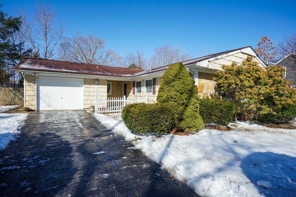 4 Twisting Dr, Lake Grove, NY 11755 Trulia