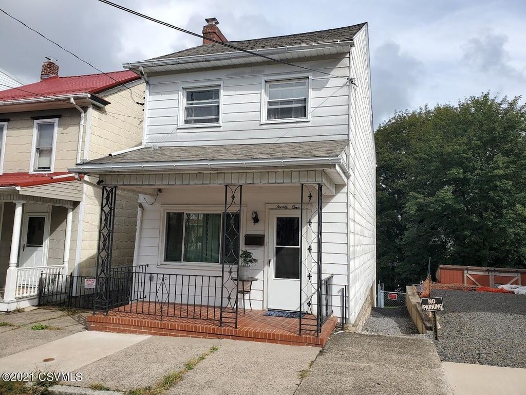 21 N Marshall St, Shamokin, PA 17872
