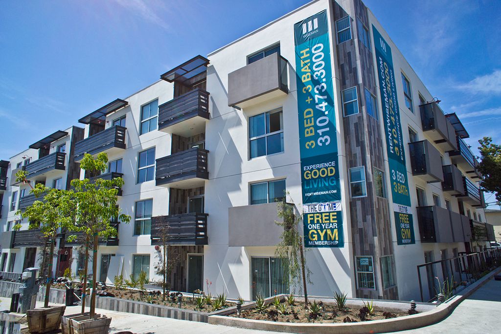 1301 Brockton Ave, Los Angeles, CA 90025