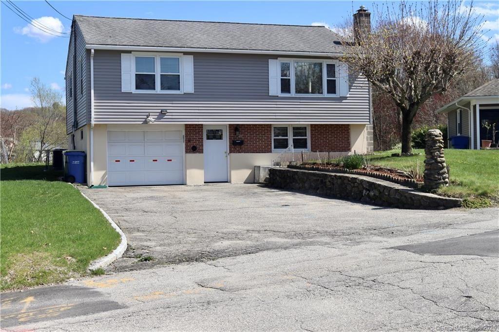 21 Nina Ct, Waterbury, CT 3 Bed, 2 Bath SingleFamily 21 Nina Ct, Waterbury, CT 3 Bed, 2 Bath SingleFamily
