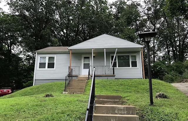 350 Reardon Dr, Saint Louis, MO 63122