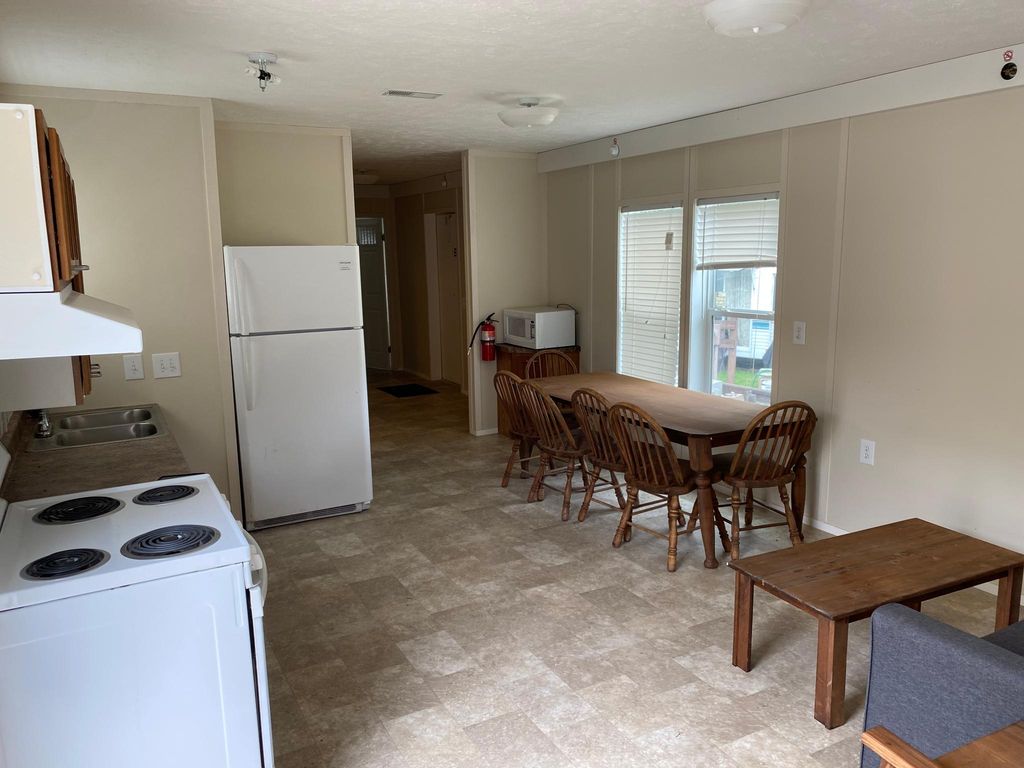 117 W Pleasant St #18, Brazoria, TX 77422