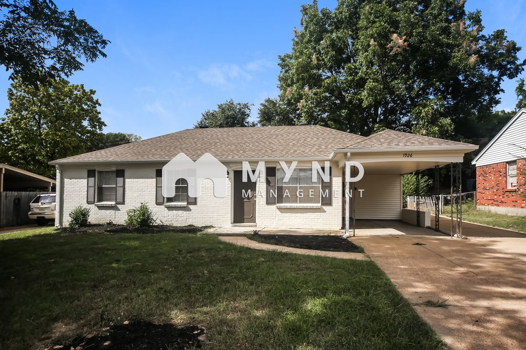 1926 Colonial Hills Dr, Southaven, MS 38671