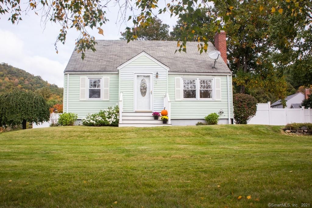 2 Canton Valley Cir, Canton, CT 06019