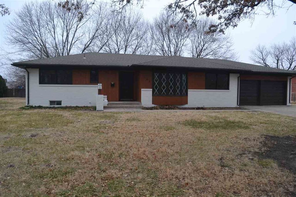501 N Saint James Pl, Wichita, KS 67206