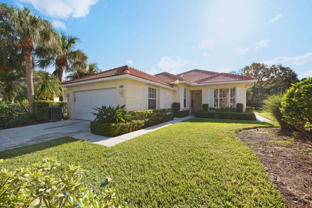 429 Kelsey Park Dr, Palm Beach Gardens, FL 3 Bed, 2 Bath Single