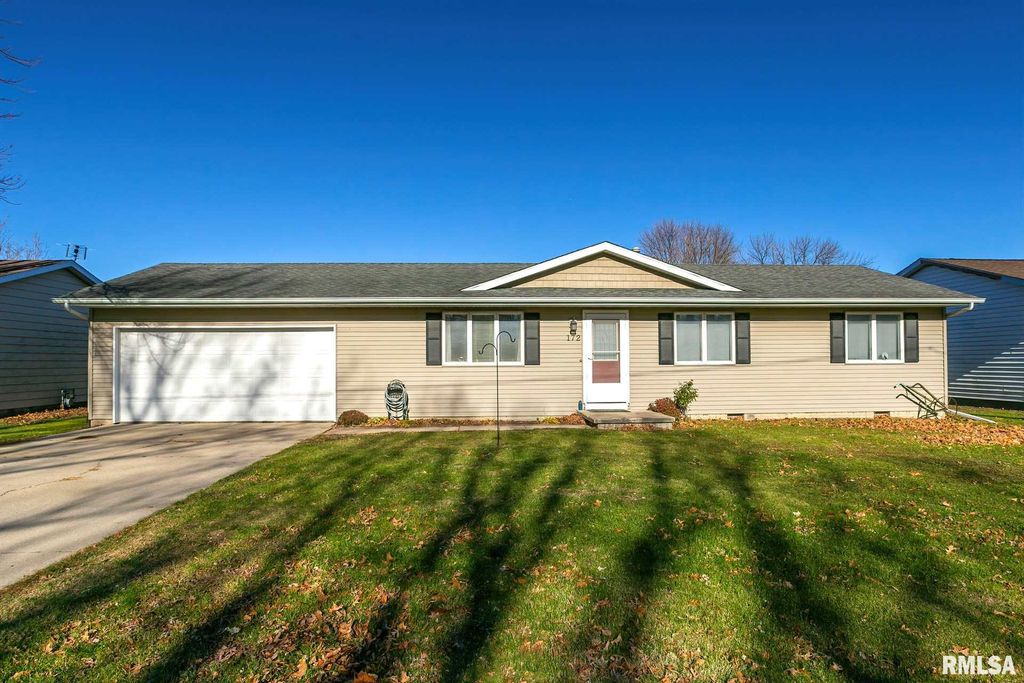 172 E Meadow Ln, Walcott, IA 52773 Trulia