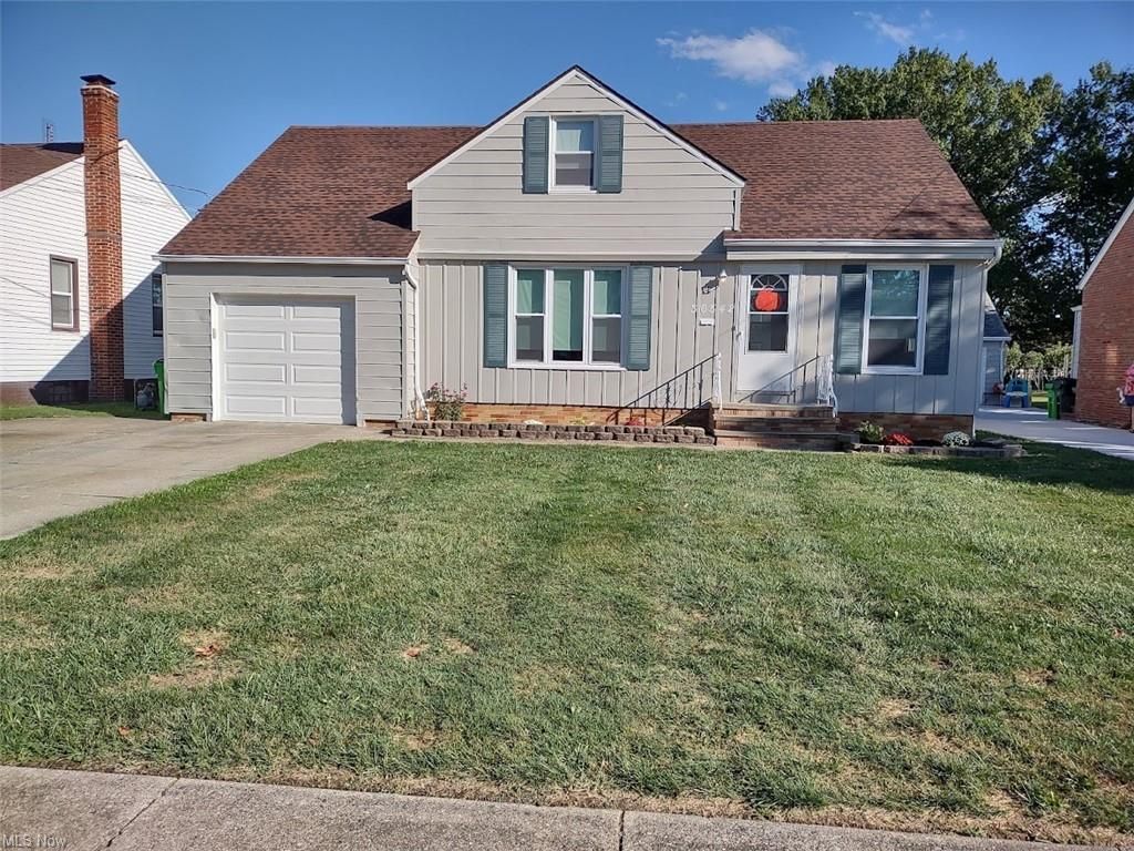 30542 Willowick Dr, Willowick, OH 44095