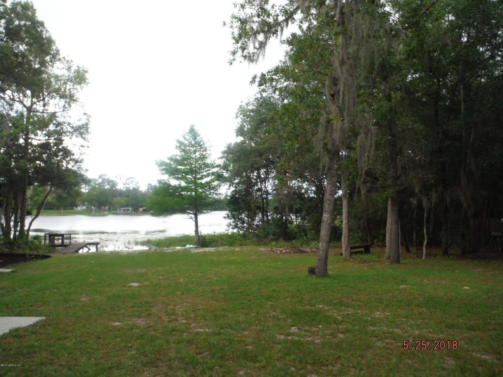 118 Skinner Lake Rd, Hawthorne, FL 2 Bed, 1 Bath MultiFamily Home