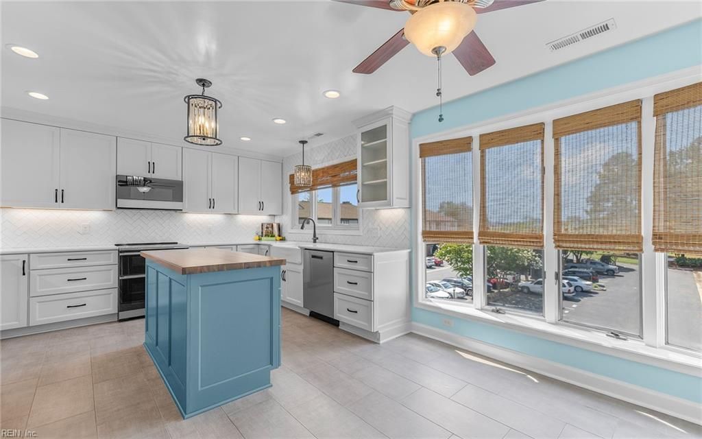 4239 Hatton Point Ln #35, Portsmouth, VA 23703
